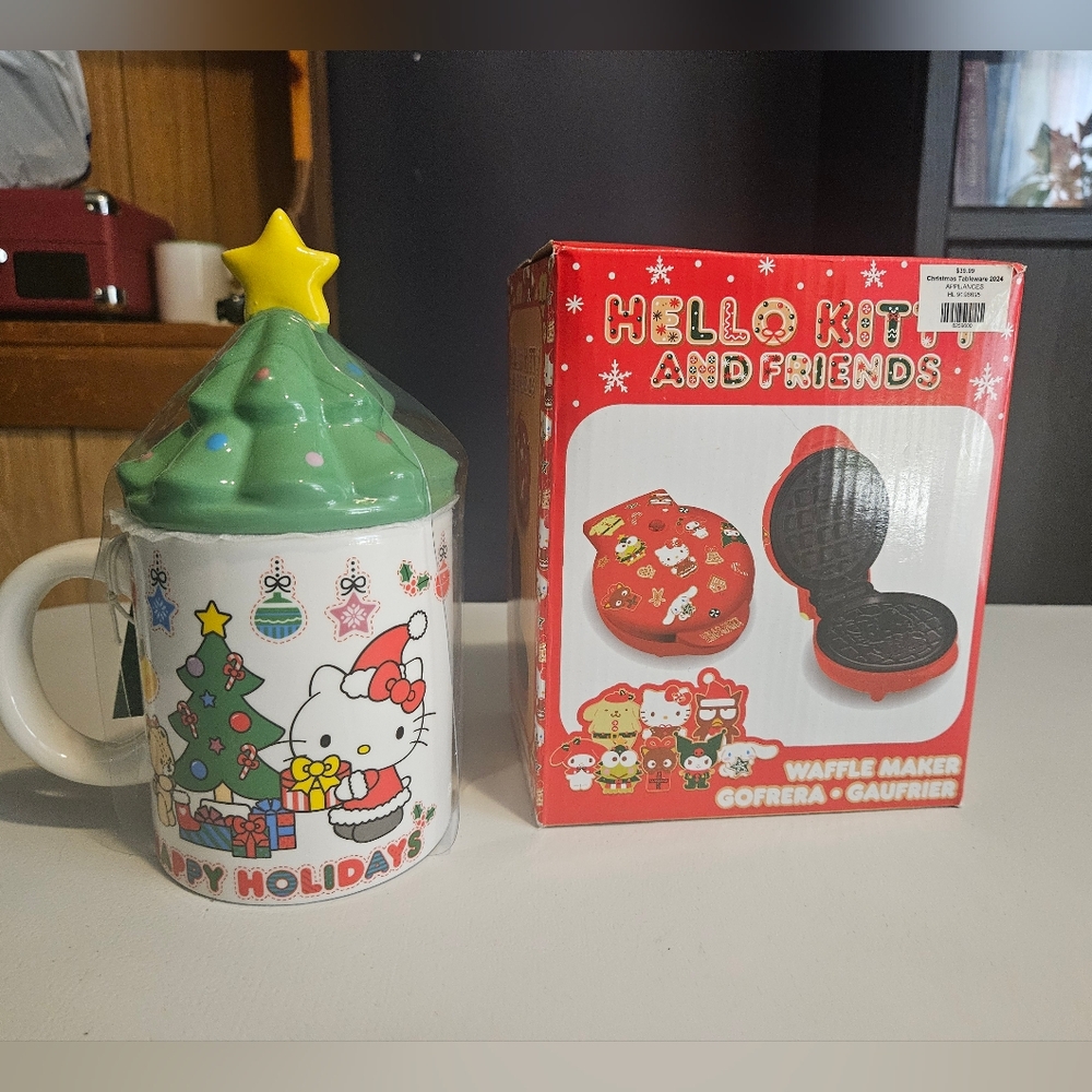 2 Pc Hello Kitty Christmas Set